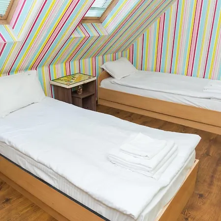 Private Two Bed With Garden, Parking And Pets Allowed * Burgas City